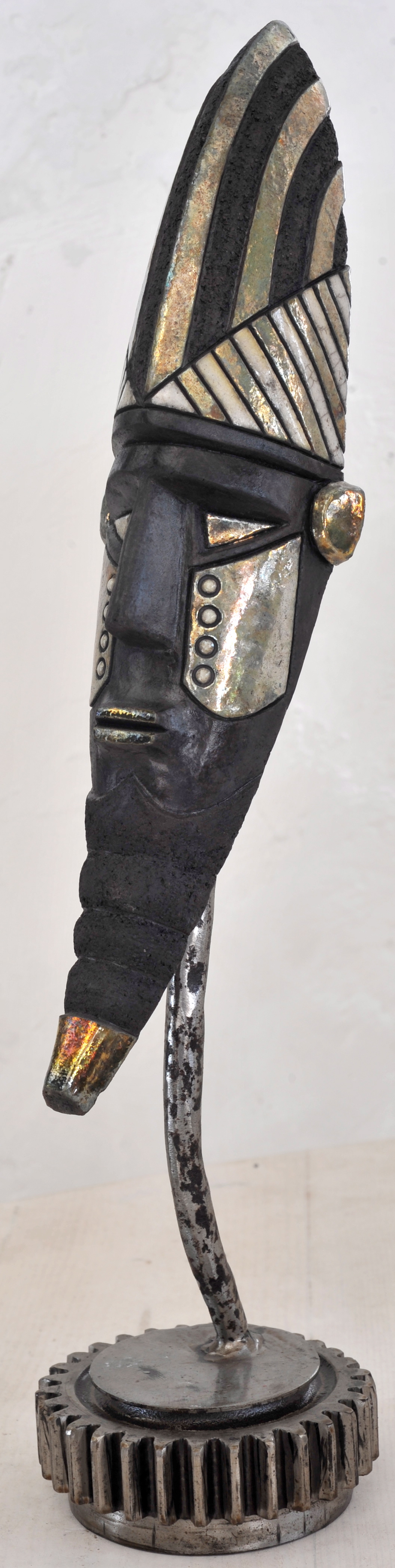 Masque céramique Raku H30cm avec socle metal  H45cm